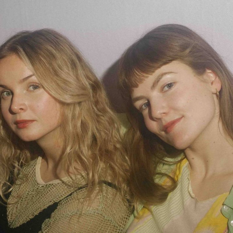 Marie Løvås og Julie Henrikke - PUST