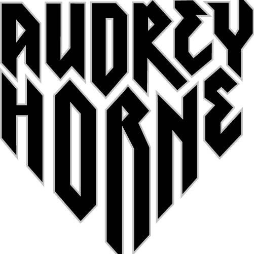 AUDREY HORNE - Ovenpaa 4 Des