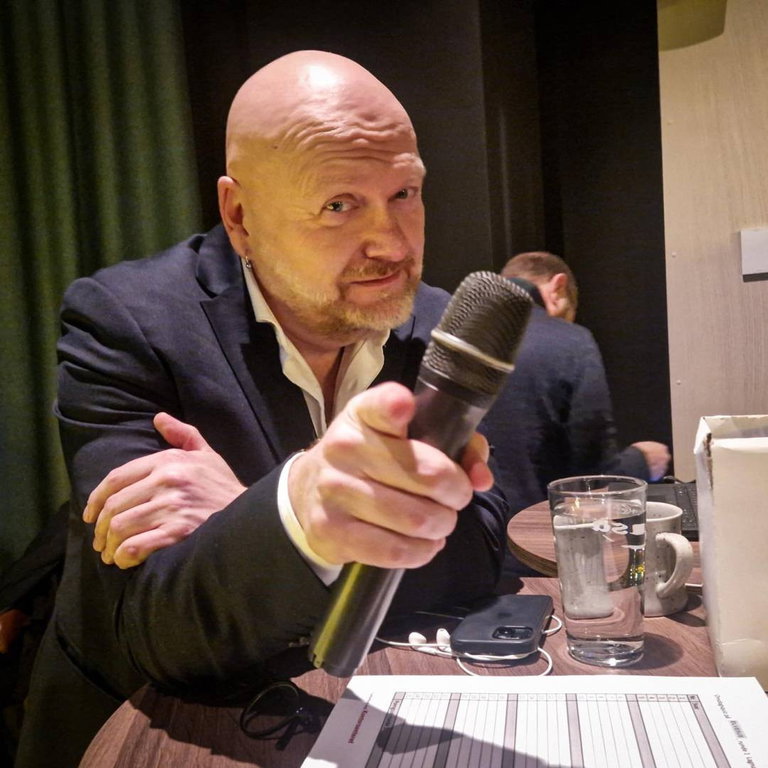 Gult er Kult - Påskeafta på Elvesus