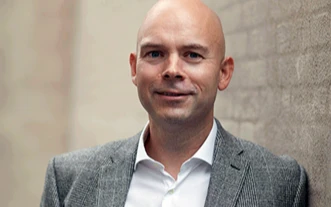 Jakob Clod Asmund fortæller om bogen 'Rummet som strategisk domæne'.