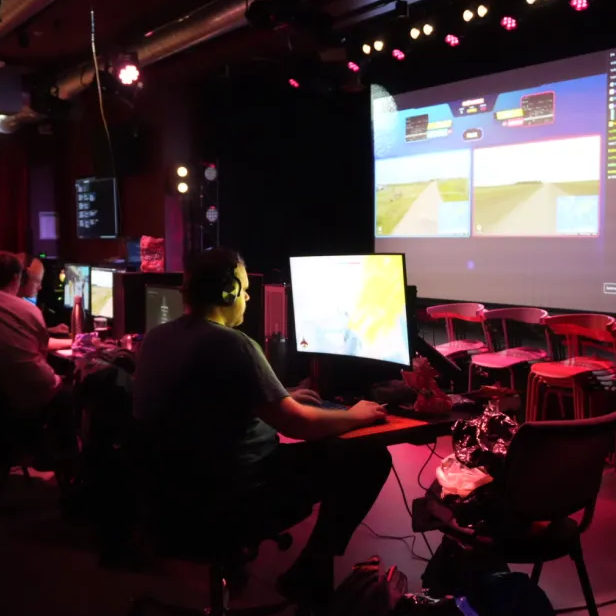 Syntax LAN Vår 2026