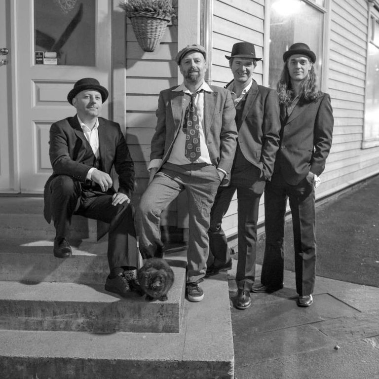 Baljelauget med konsert og pubkveld i teltet