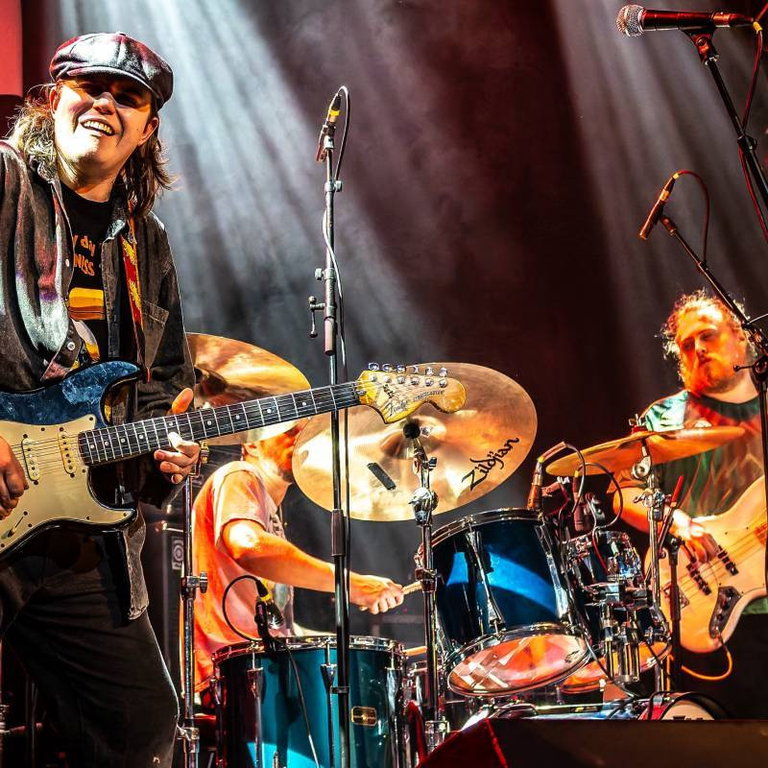 The Zac Schulze gang på Wiese. Support The Rumble Bunch.