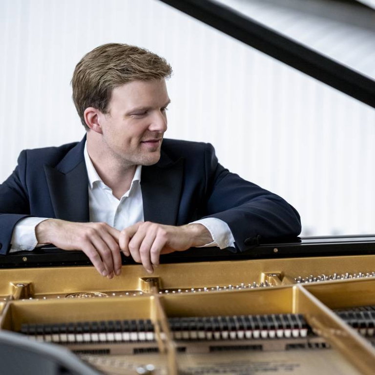 Tsjajkovskij og Grieg med Thormod Rønning Kvam